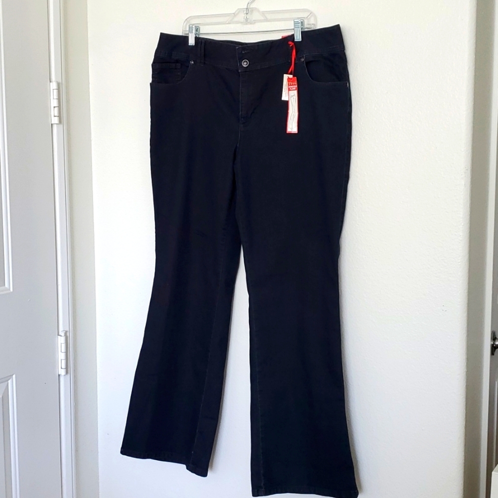 ELLE stretch Flare Jean- sz 18w -ultra dk wash- flat front